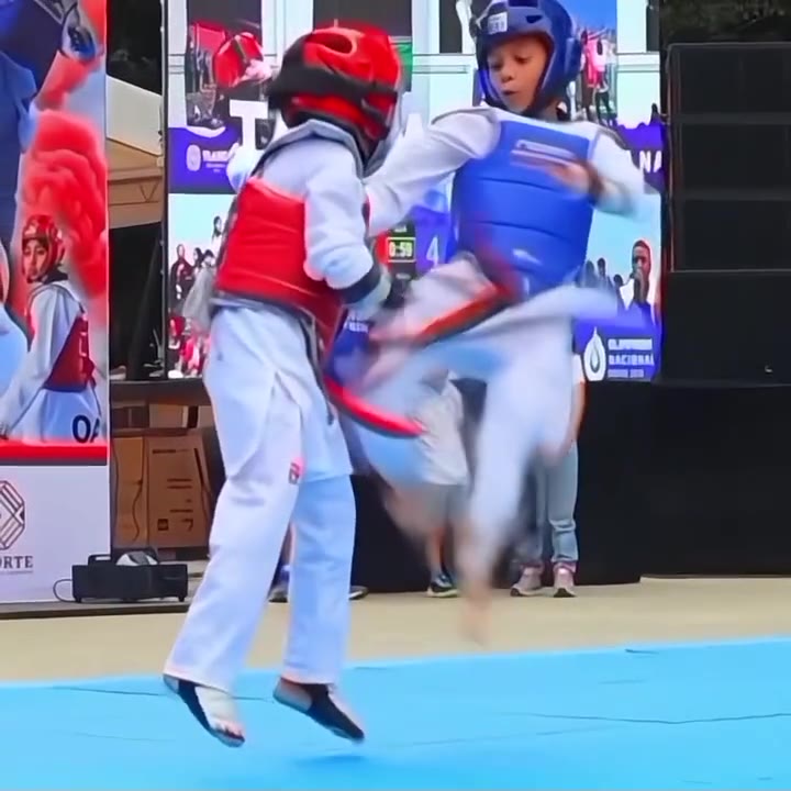 Video: los más pequeños del club en sus combates de torneo